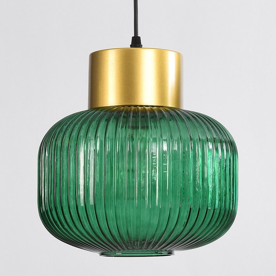 Pendellampa Inya med tre lampor och grönt glas - grönt och guld