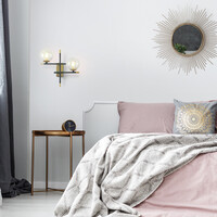 Vägglampa Niya med två lampor i transparent glas - svart och guld