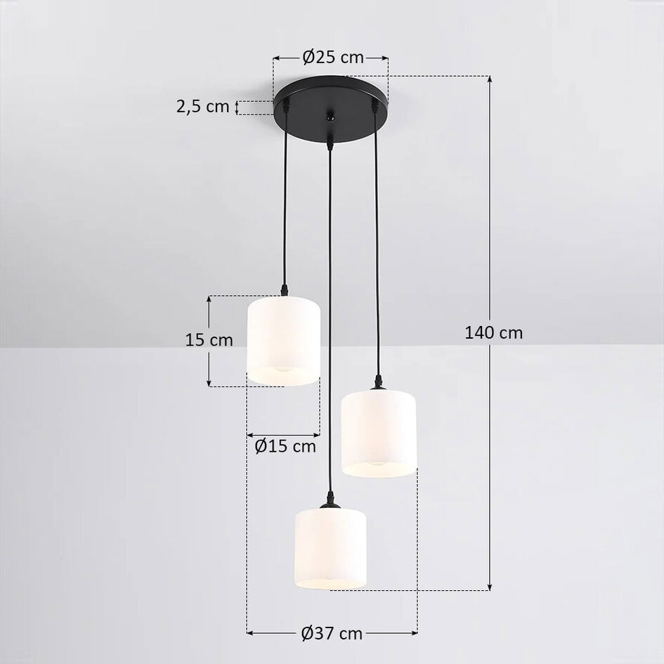 Pendellampa Kezia med tre lampor i mjölkvitt glas