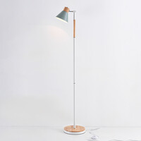 Retro golvlampa Elsie i trä med grön skärm