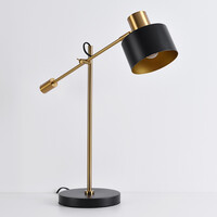 Bordslampa Rhys - svart med gulddetaljer och vinklingsbar arm