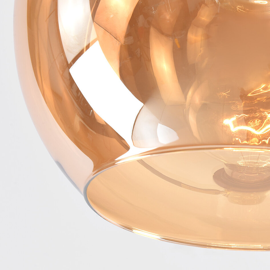 Golvlampa Singh med glaskula i marmor och guld