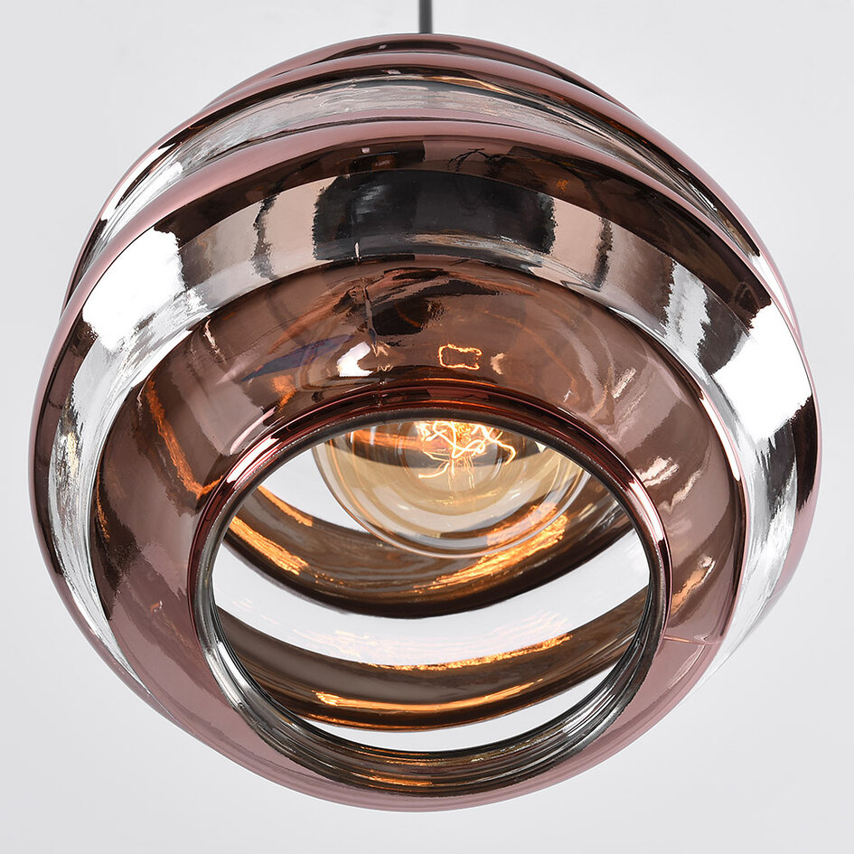 Pendellampa Mace med vågigt glas och bronsdetaljer