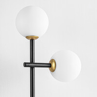 Bordslampa Chase med två lampor - mjölkvitt glas
