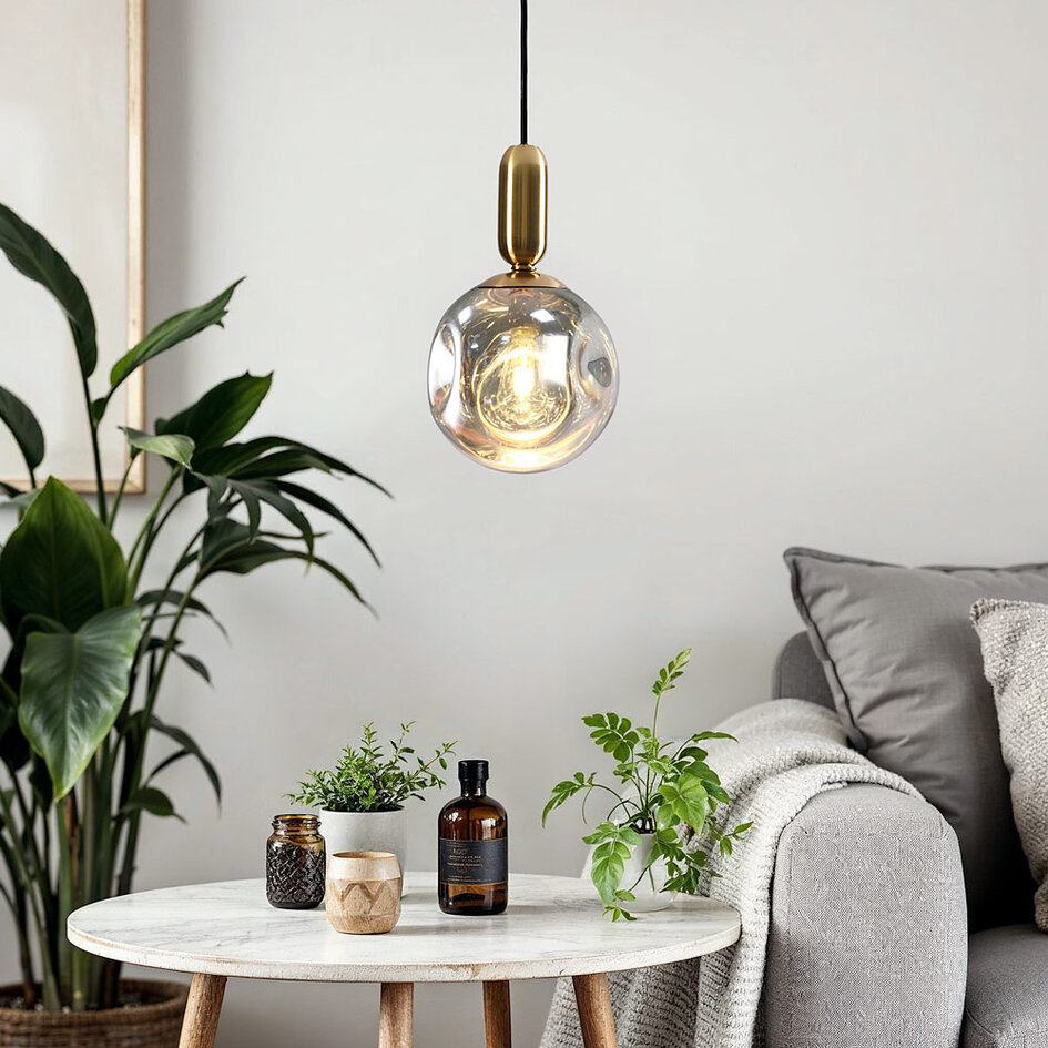 Pendellampa Lewis med en lampa och vågigt glas