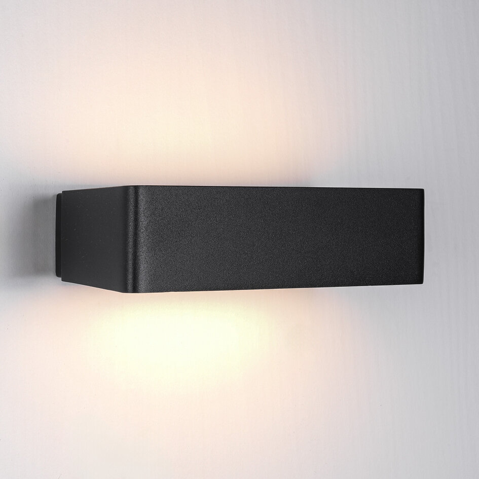 Utomhusvägglampa Midas - svart med integrerad LED