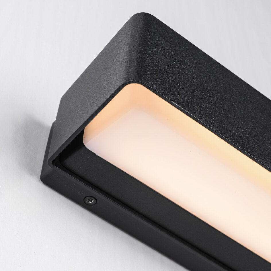 Utomhusvägglampa Midas - svart med integrerad LED