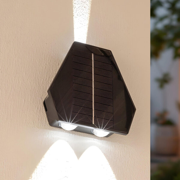 Solcellsvägglampa för utomhusbruk med tre lampor Charissa