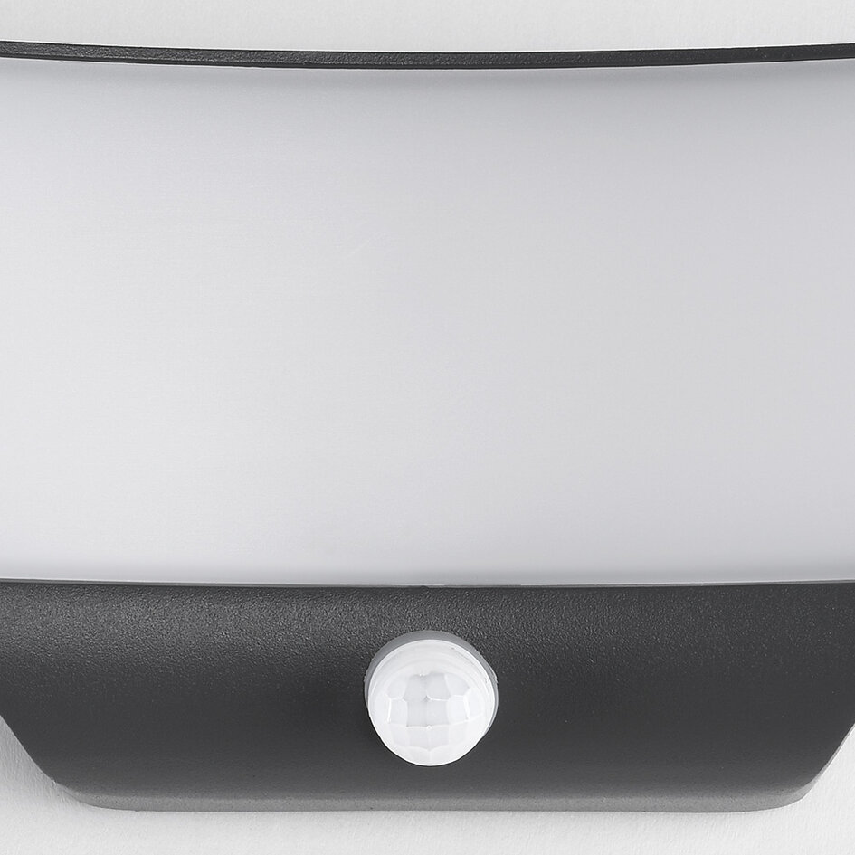Utomhusvägglampa Graham med sensor - svart med integrerad LED