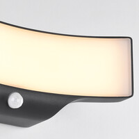 Utomhusvägglampa Graham med sensor - svart med integrerad LED