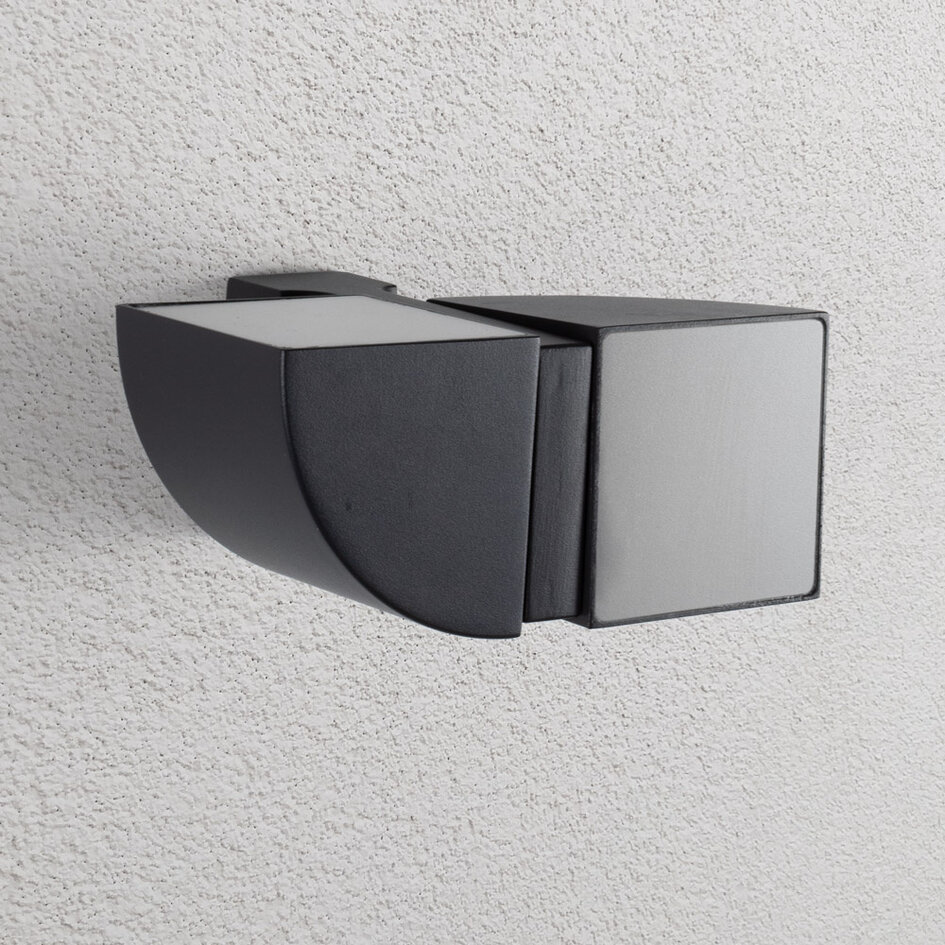 Justerbar utomhusvägglampa Xanthe - antracit med integrerad LED