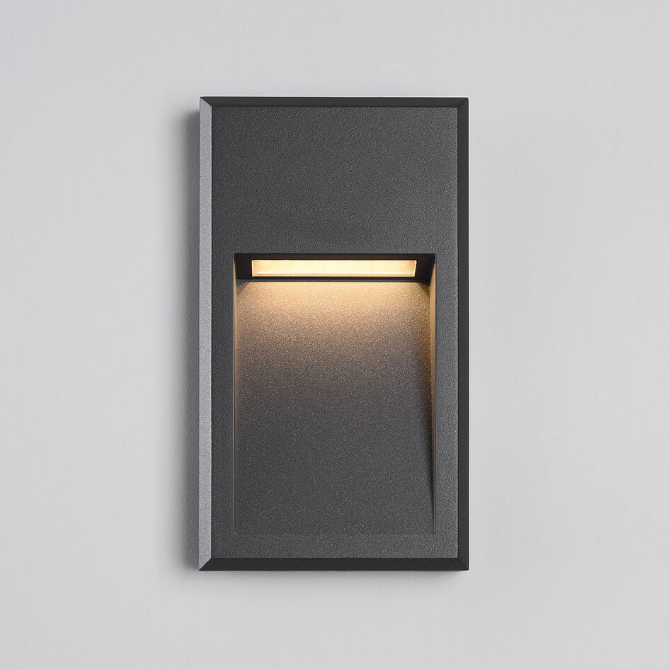 Utomhusvägglampa Pierre - med integrerad LED