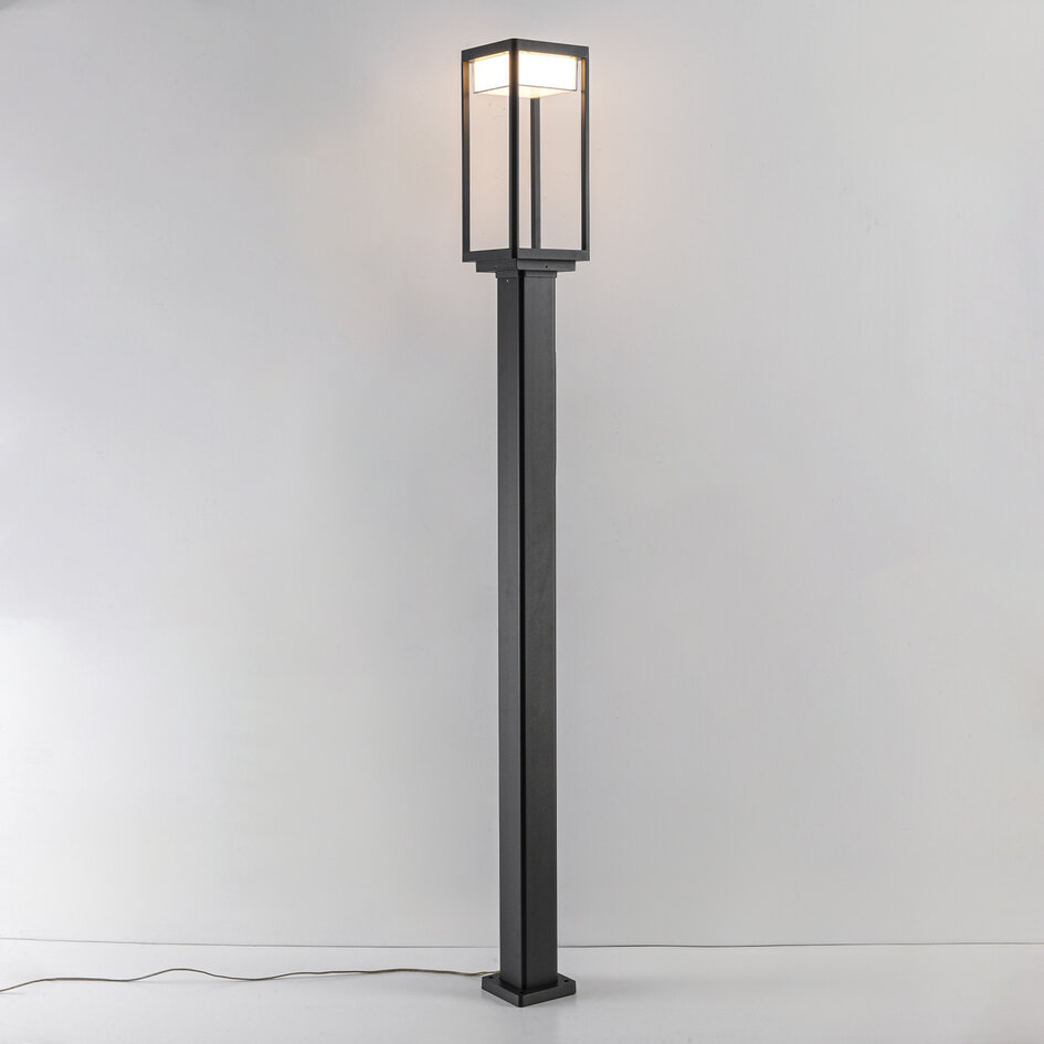 Stående utomhuslampa Charles - 180 cm antracit med integrerad LED
