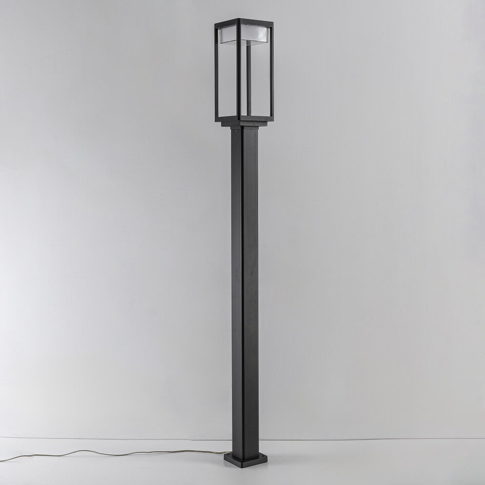 Stående utomhuslampa Charles - 180 cm antracit med integrerad LED