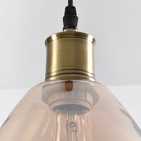 Pendellampa Verona med en lampa i amber - droppform av enhetligt glas