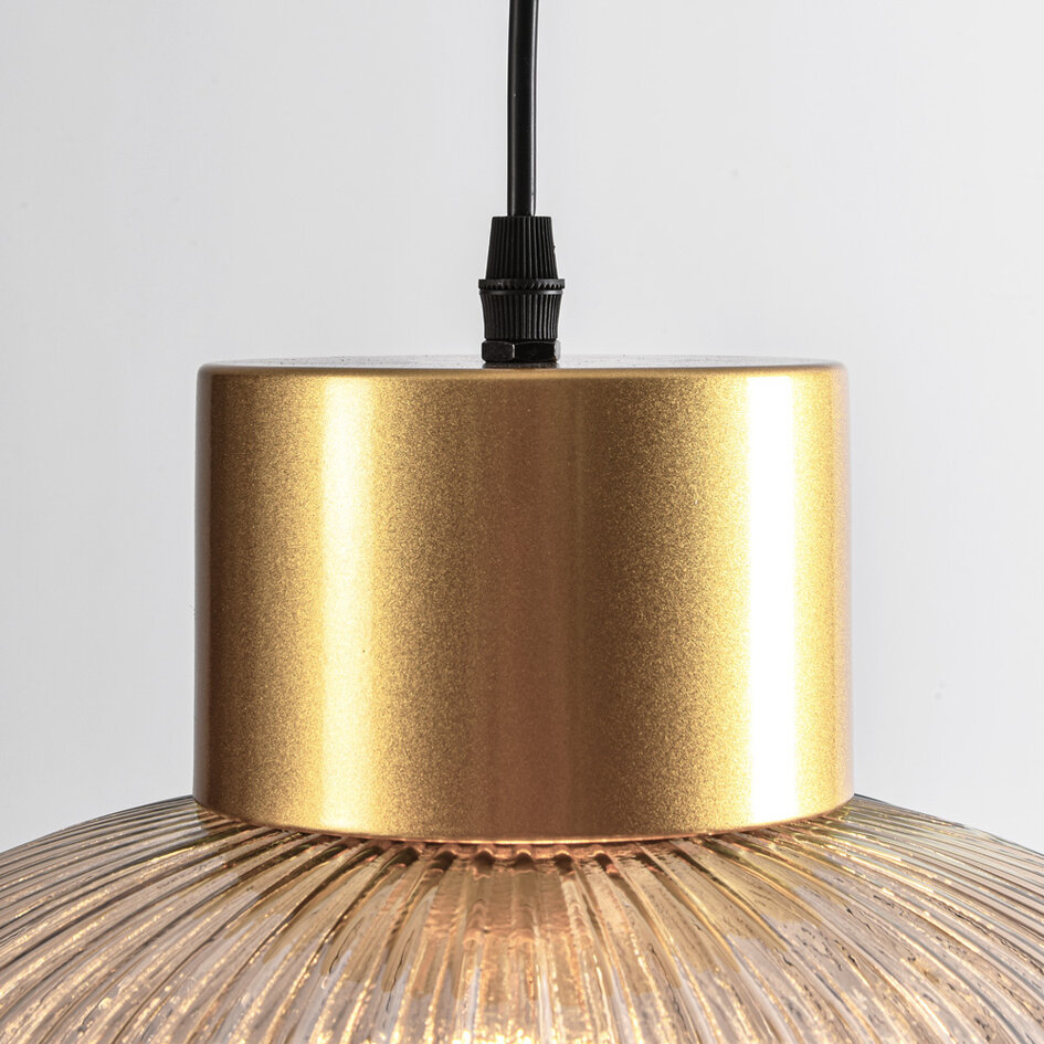 Pendellampa Imara med amberfärgat glas