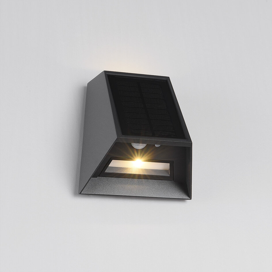 Solcellsvägglampa för utomhusbruk med sensor Sonia
