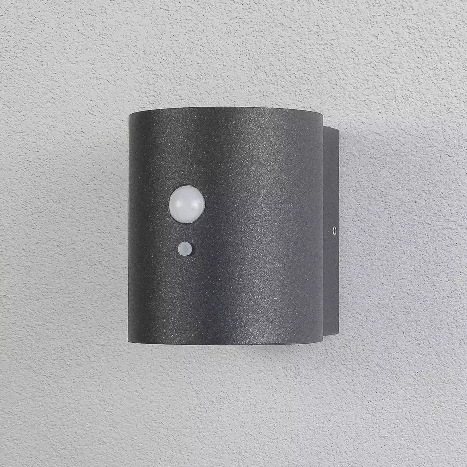Solcellsvägglampa för utomhusbruk med sensor Abriana