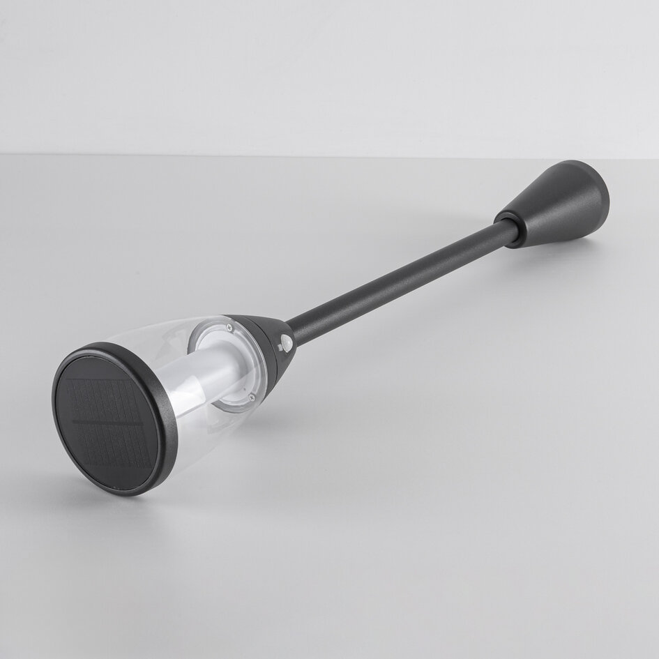 Solcellsdriven stående utomhuslampa med sensor Donni