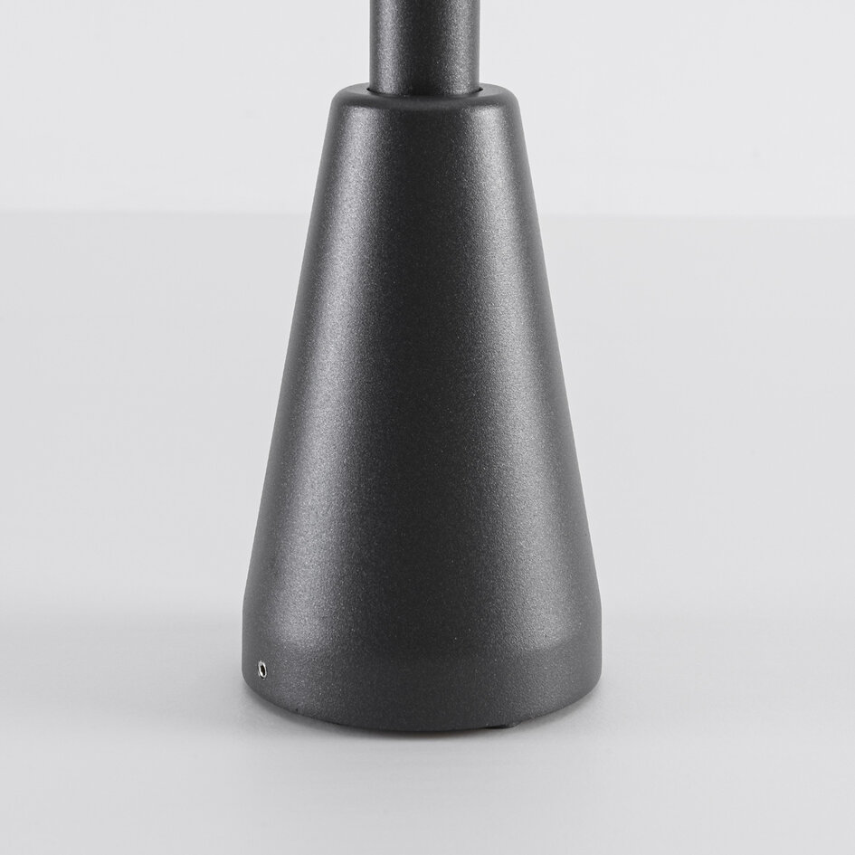 Solcellsdriven stående utomhuslampa med sensor Donni