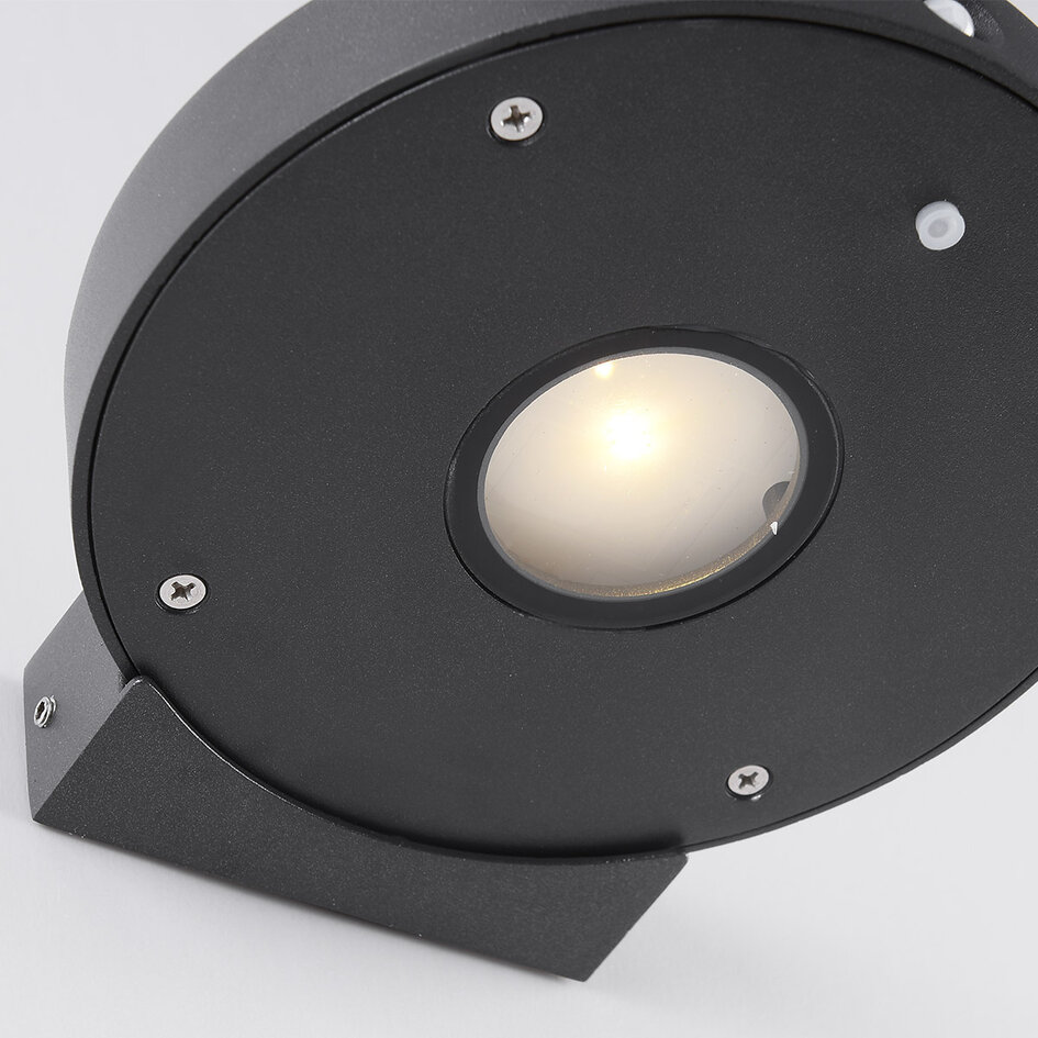 Kompakt solcellsdriven utomhusvägglampa med sensor Mea