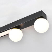 Taklampa Xander med integrerad LED - svart och mjölkvit