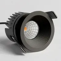 Infälld spotlight med räfflad design - Ilva