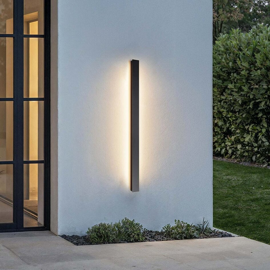 Minimalistisk utomhusvägglampa Erla - svart med integrerad LED