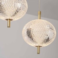 Pendellampa Hopea med tre lampor och 3-stegs dimbar LED - guld