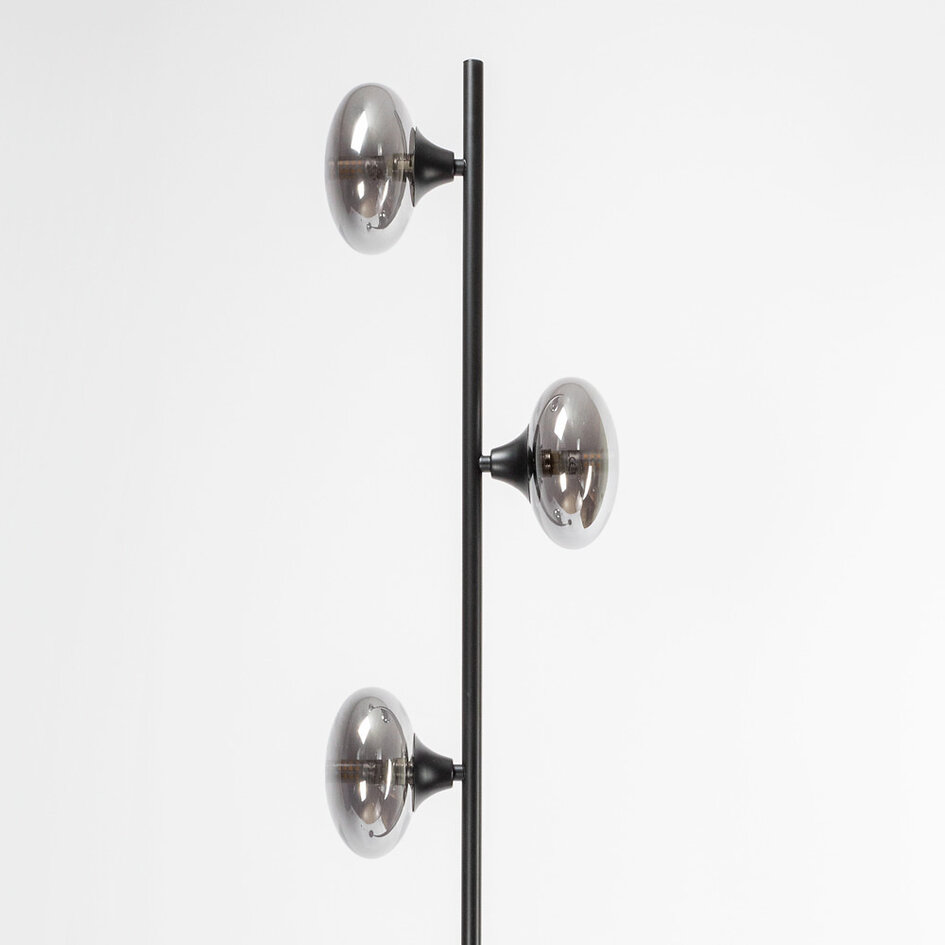 Golvlampa Musta med tre lampor - svart med rökgrått glas