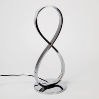 Designad bordslampa Infinita i krom med integrerade lysdioder