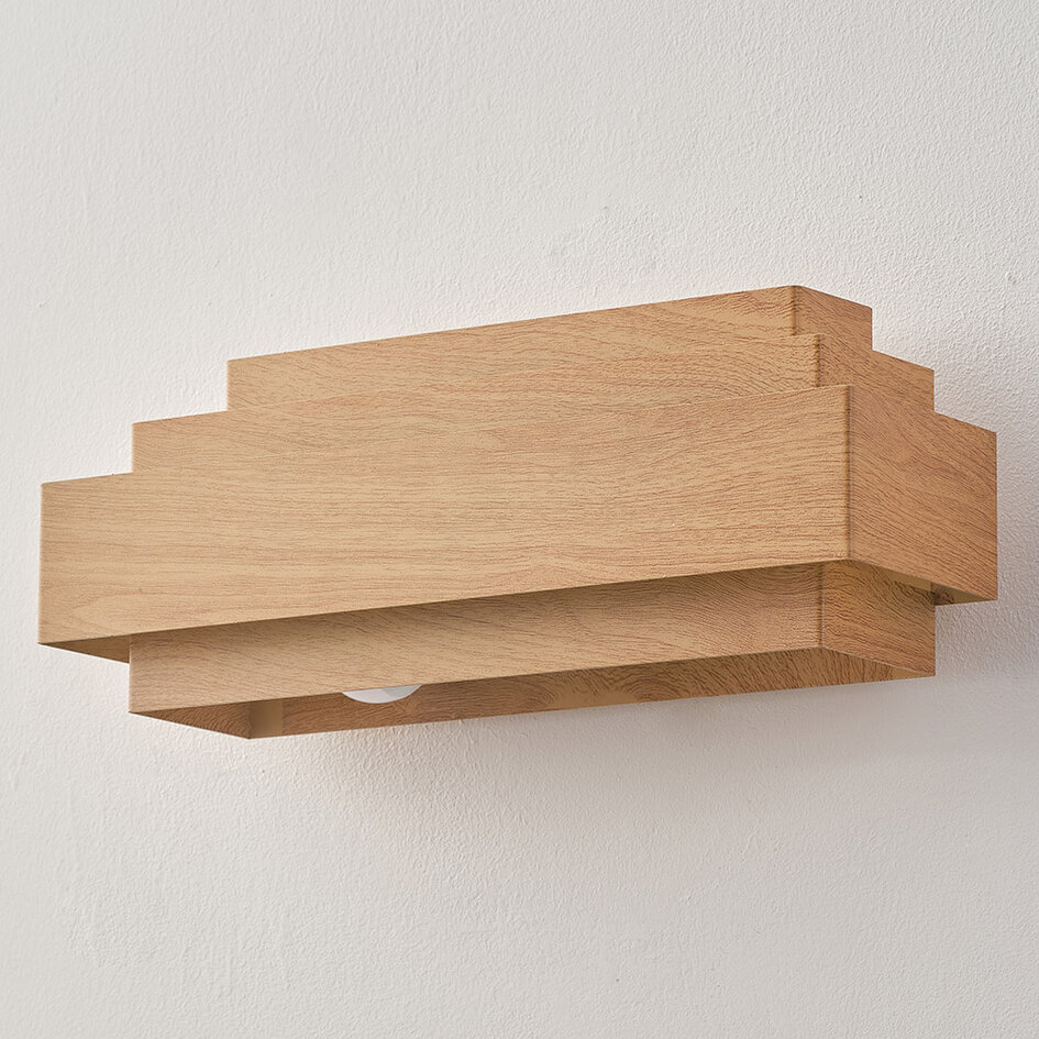 Modern vägglampa Kayu i träutseende