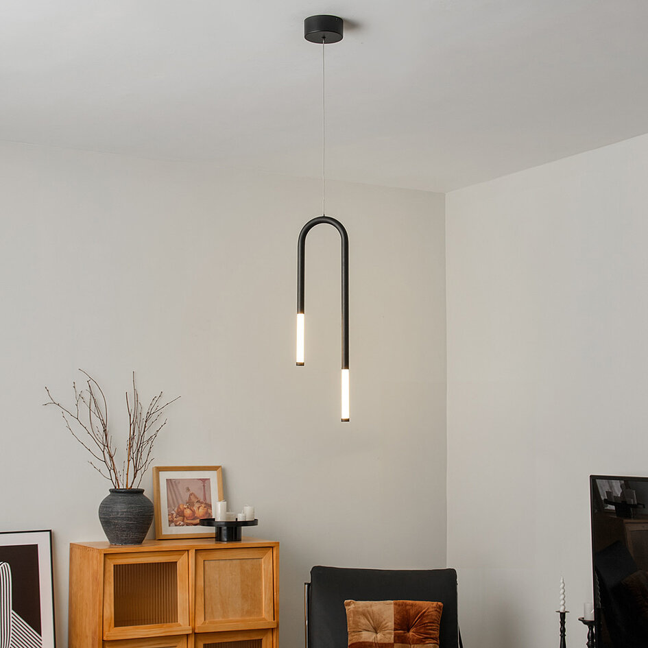 Stavformad pendellampa Rura - svart med integrerad LED