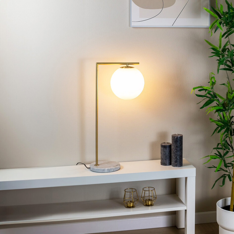 Bordslampa Jeana med mjölkvitt glas - marmorlook