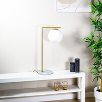 Bordslampa Jeana med mjölkvitt glas - marmorlook