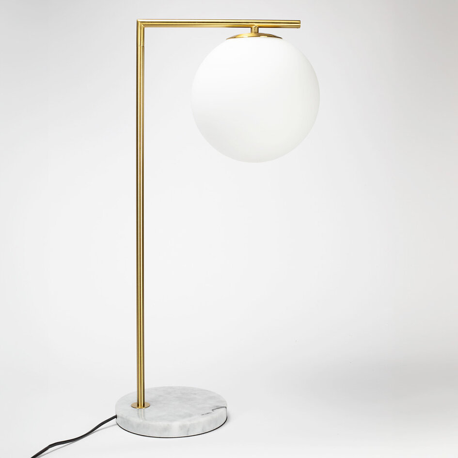 Bordslampa Jeana med mjölkvitt glas - marmorlook