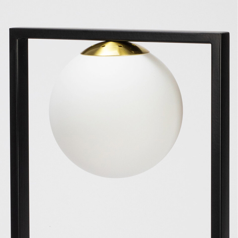 Bordslampa Duas med två lampor - svart med mjölkvitt glas