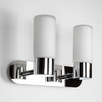 Modern badrumsvägglampa Estera med krom, IP44