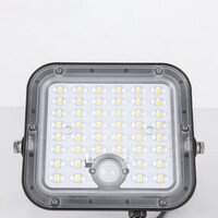 10W solcellsdriven LED-strålkastare för utomhusbruk med sensor - Calem