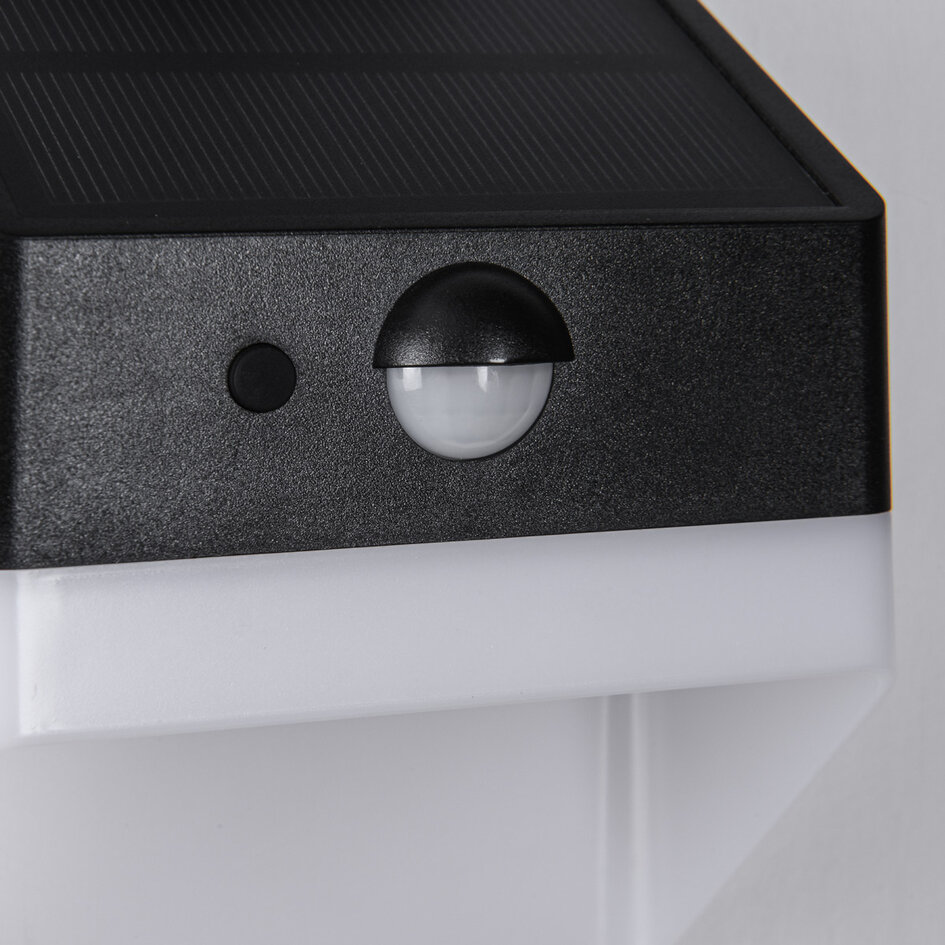 Solcellsdriven utomhuslampa med sensor - Fletch