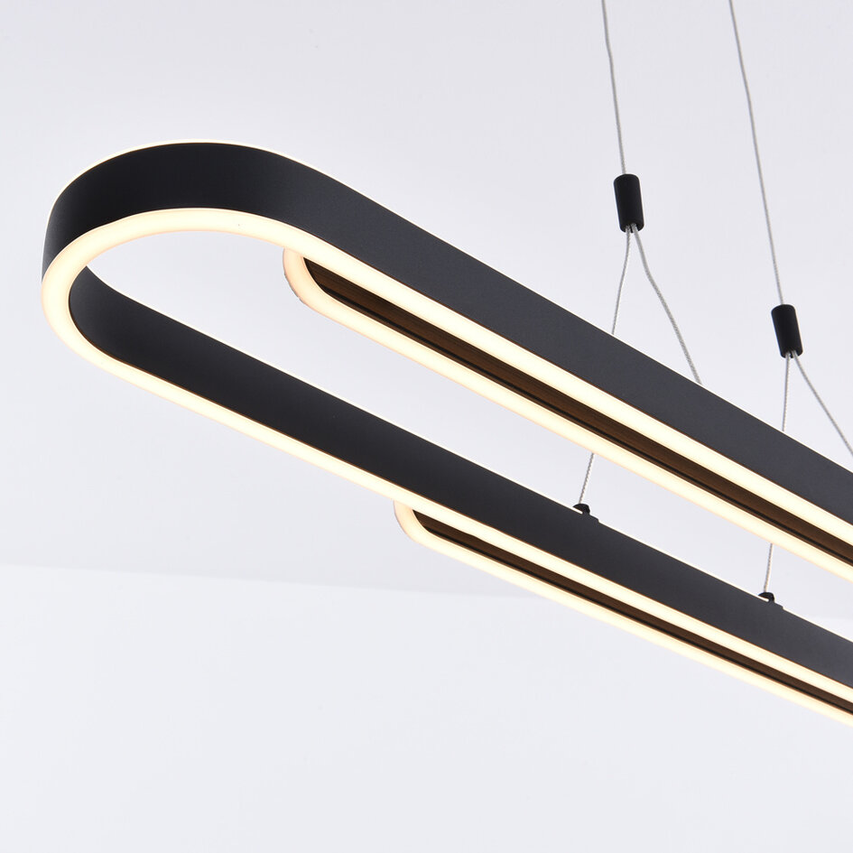 3-stegs dimbar designad pendellampa Lilia - svart och träfaner med integrerad LED