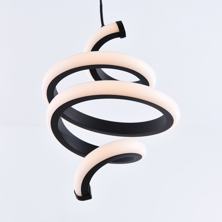 Tvinnad design-pendellampa Bojana, 3-stegs dimbar