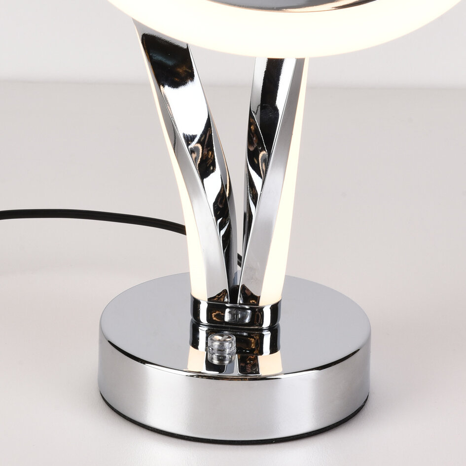 Dimbar design-bordslampa Silke i krom