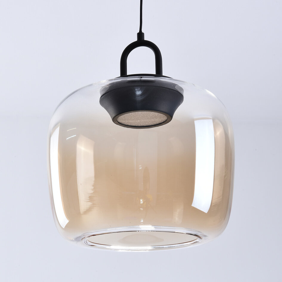 Pendellampa Zahra med amberfärgat glas med färgskiftning och 3-stegs dimbar LED