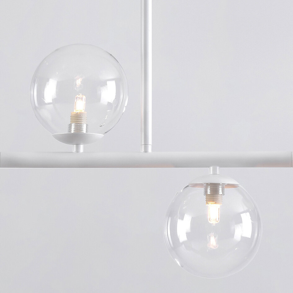 Pendellampa Asun med fyra lampor - vit ram med transparenta glaskulor