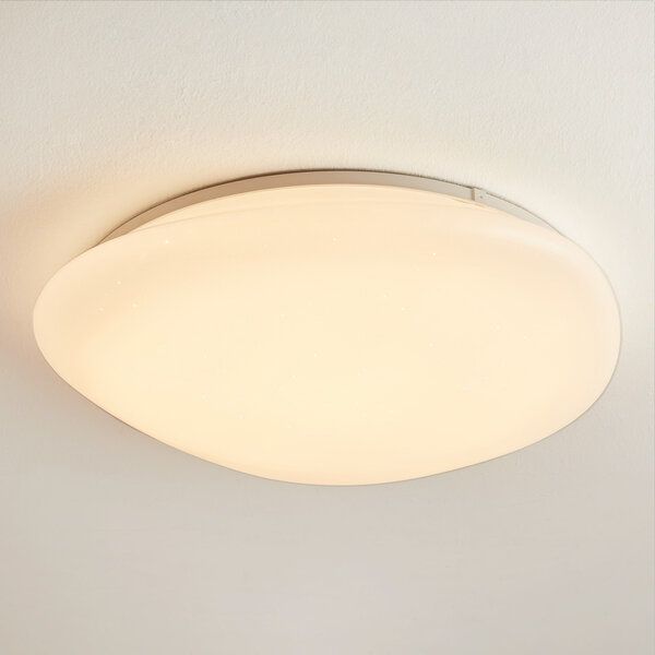 Dimbar taklampa Nika med RGB-funktion i vitt