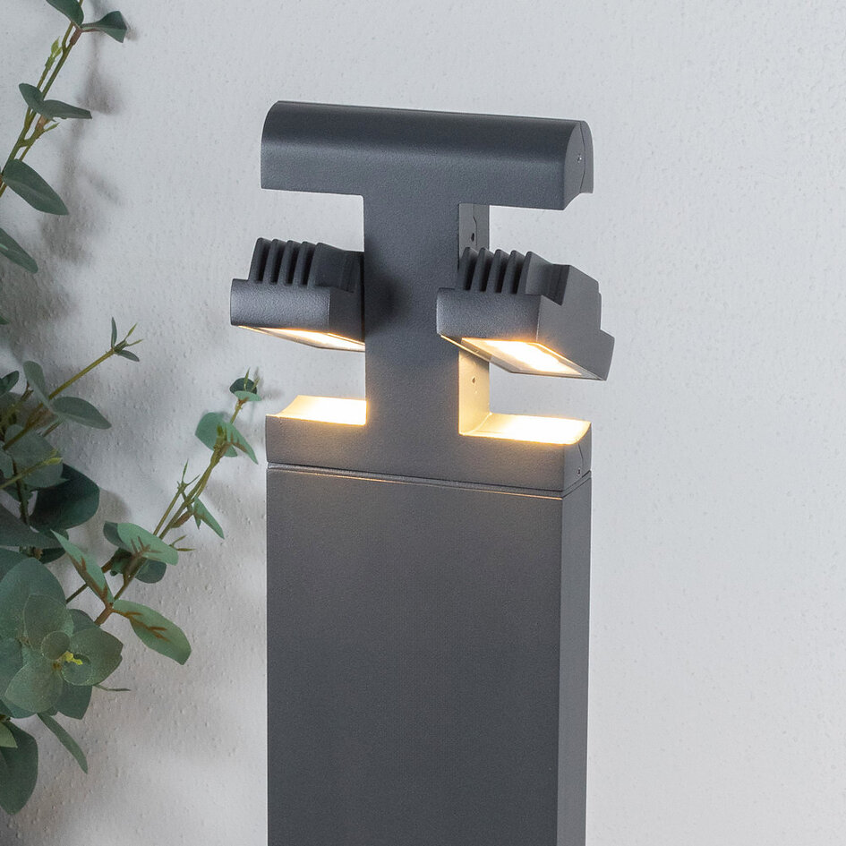 Stående utomhuslampa Jente med vinkelbara spotlights - antracit med integrerad LED
