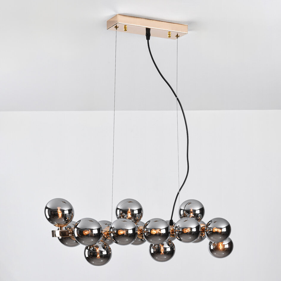 Pendellampa Sunita med sexton lampor - rökgrått glas med spegeleffekt och guld