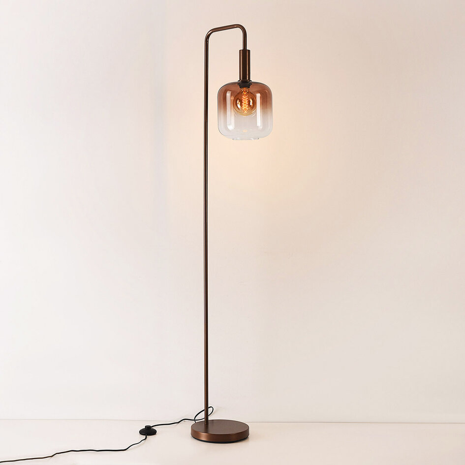 Golvlampa Piedi med brunt ombreglas