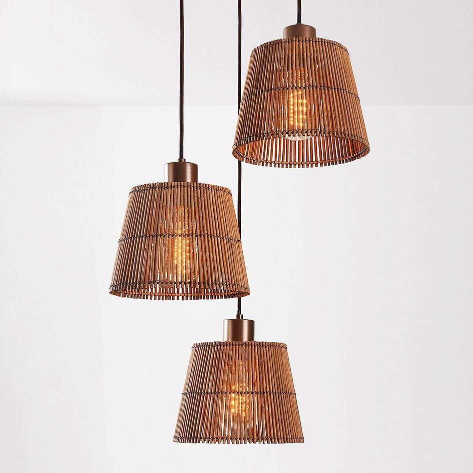Pendellampa Tami med tre lampor - naturell bambu med varm brons